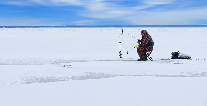 Discover ice fishing game